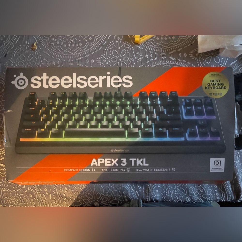 SteelSeries Apex 3 TKL RGB Gaming Keyboard, good Preowned condition